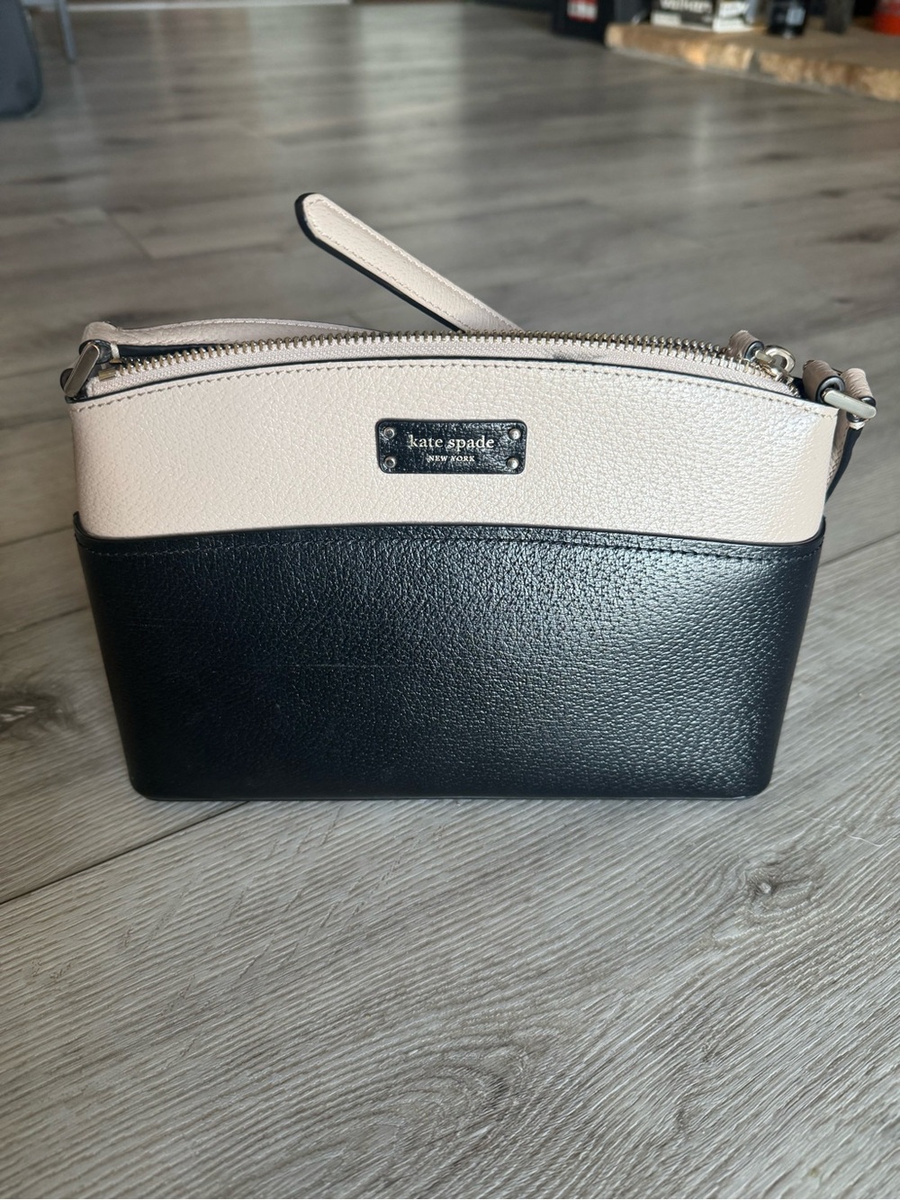 kate spade Two-Tone Black and Cream Pebbled Leather Crossbody